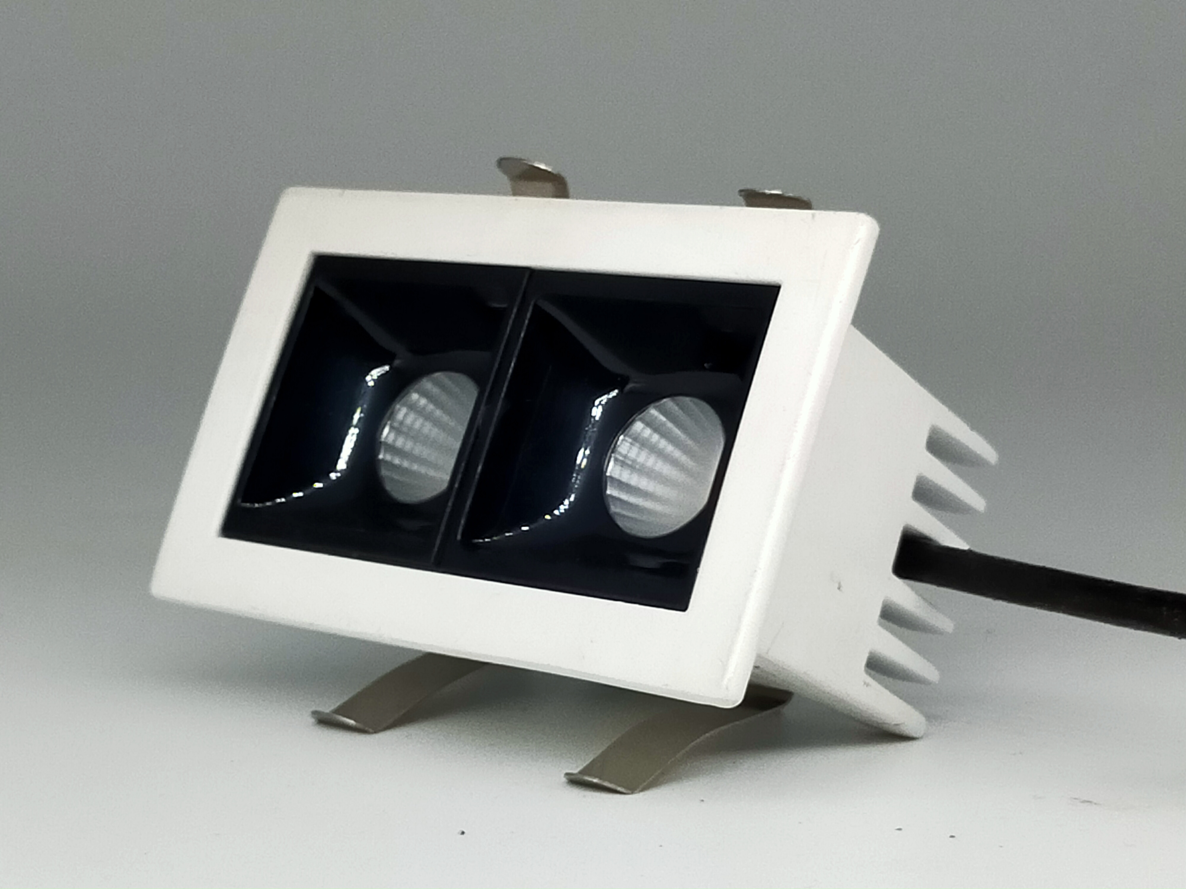 15W LINEAR SPOT LIGHT
