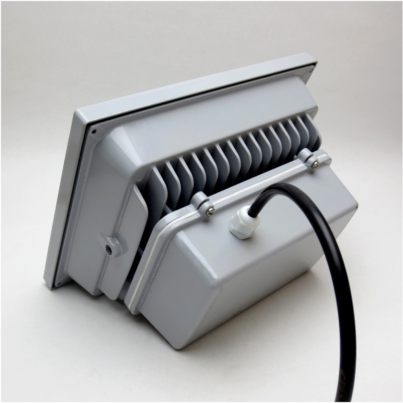 LED FLOOD LIGHT